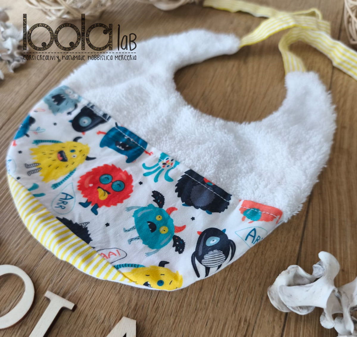 Bavaglino_primi mesi _ MOSTRI