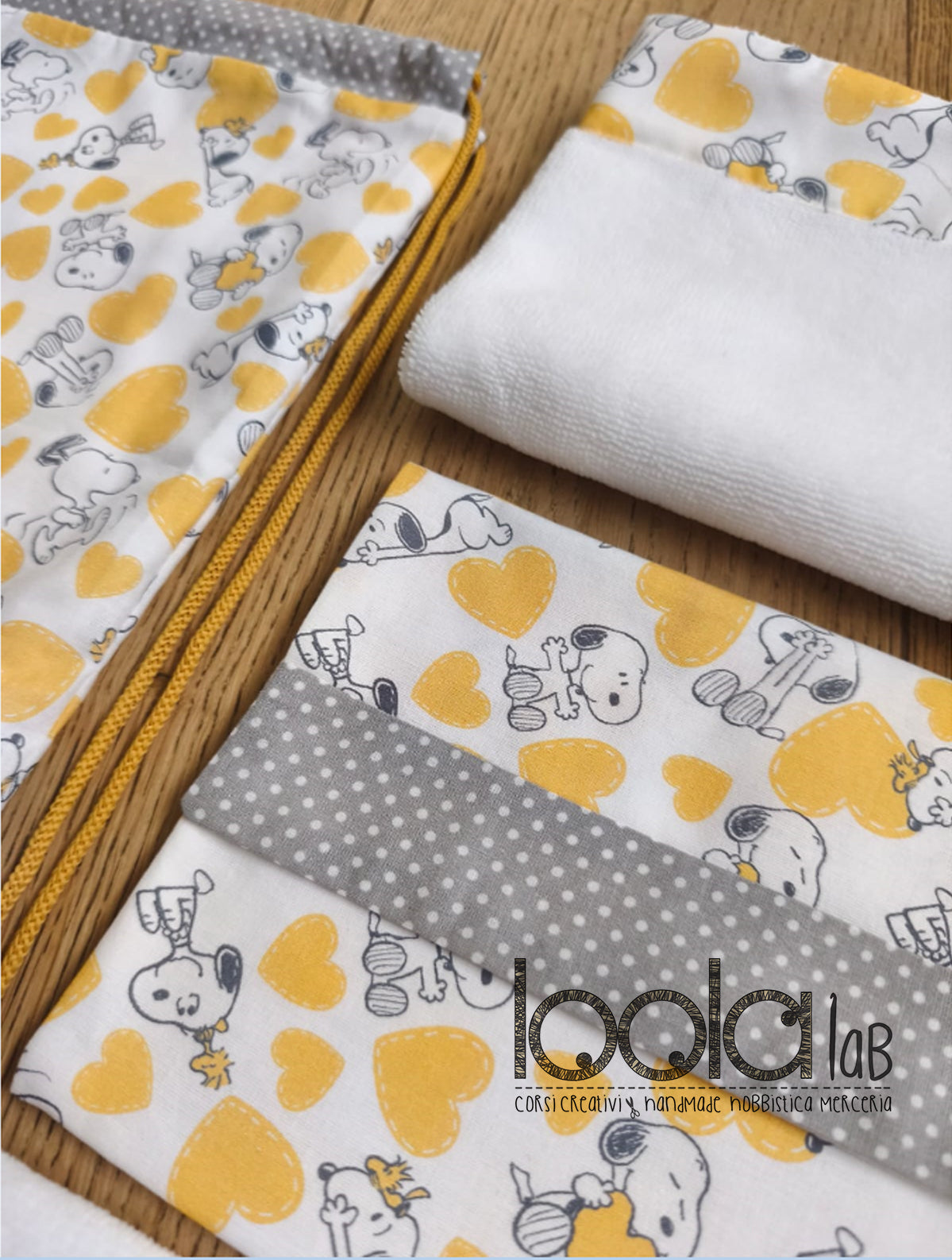 SET PER LA SCUOLA_tessuto snoopy