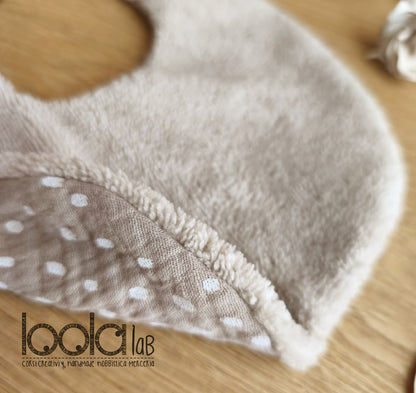 Bavaglino_primi mesi con fiocchetto