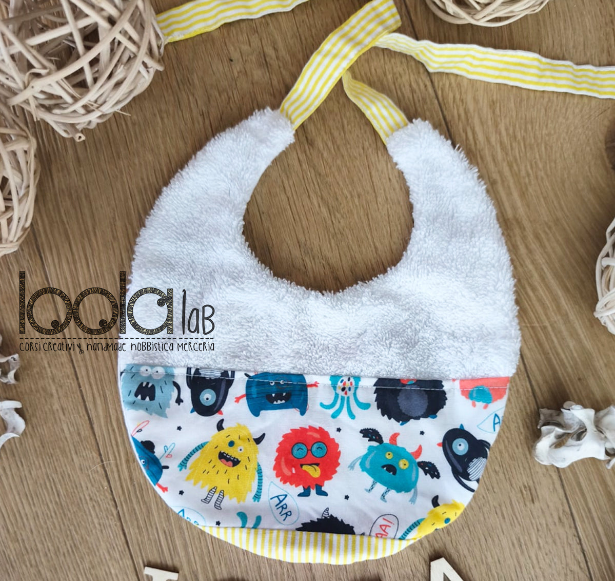 Bavaglino_primi mesi _ MOSTRI